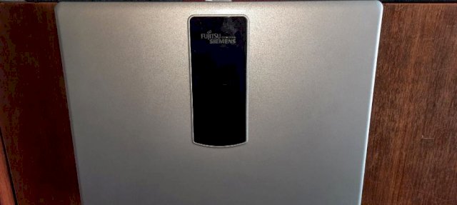 Fujitsu Siemens laptop